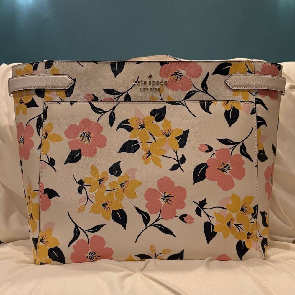 Kate Spade New York Staci Lily Blooms Floral Laptop Tote EUC MSRP $449